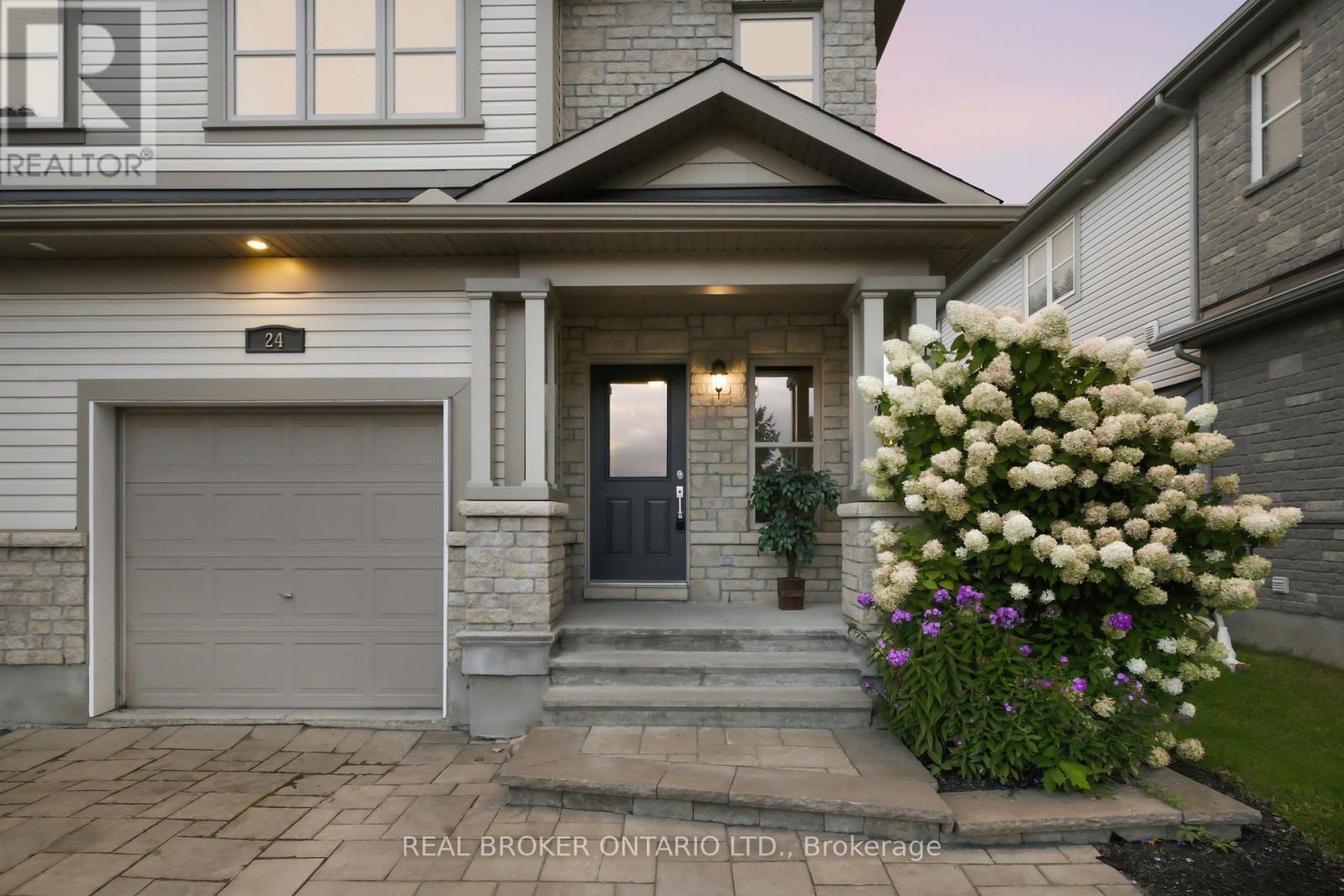 24 Hackberry Trail, Carleton Place, Ontario  K7C 0B1 - Photo 4 - X13717674
