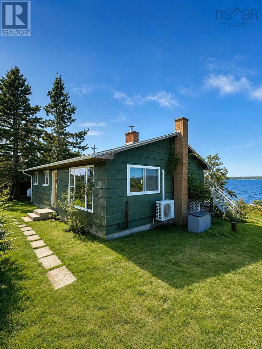 1166 Sandy Point Road, Shelburne, Nova Scotia