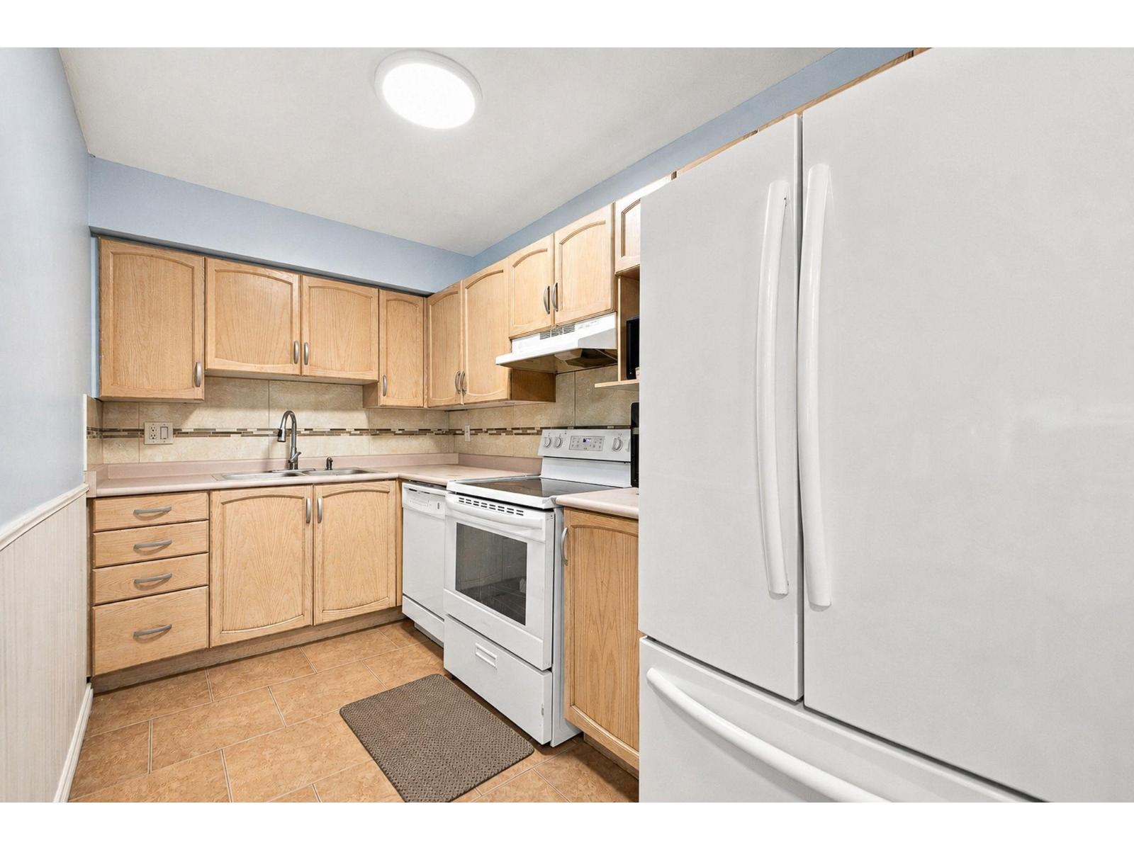 107 2962 Trethewey Street, Abbotsford, British Columbia  V2T 4M3 - Photo 10 - R3161156