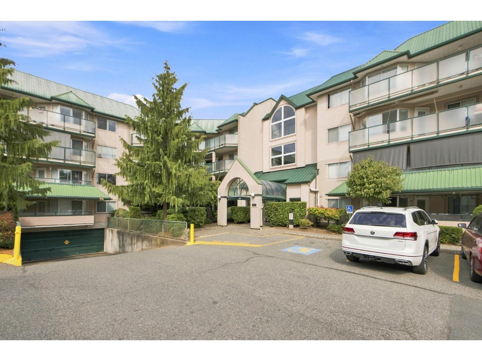 107 2962 Trethewey Street, Abbotsford, British Columbia  V2T 4M3 - Photo 3 - R3161156