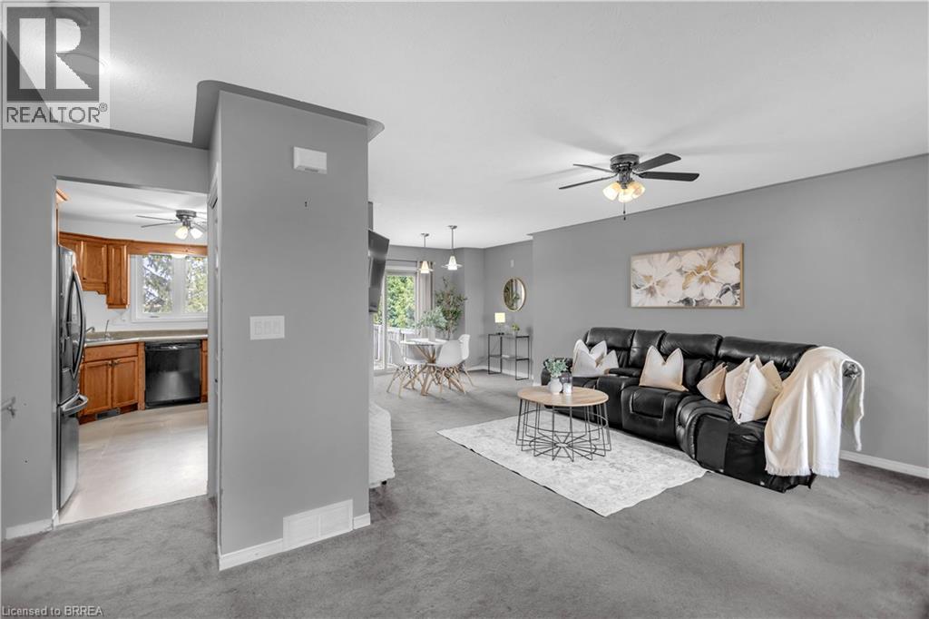 2020 John Street, Jarvis, Ontario  N0A 1J0 - Photo 3 - 40854705