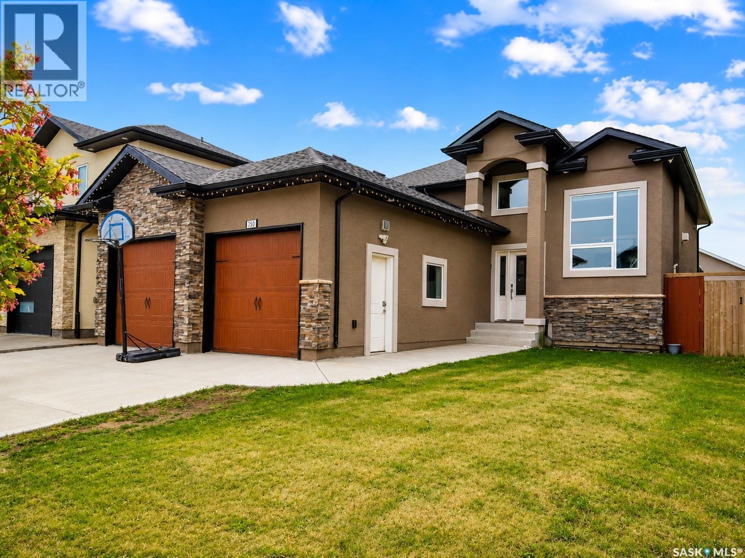 750 Labine Court, Saskatoon, Saskatchewan  S7L 6C8 - Photo 2 - SK047472