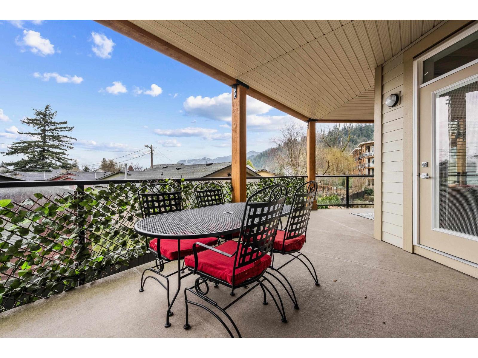 210 45754 Keith Wilson Road, Vedder Crossing, Chilliwack, British Columbia  V2R 6A9 - Photo 4 - R3161290