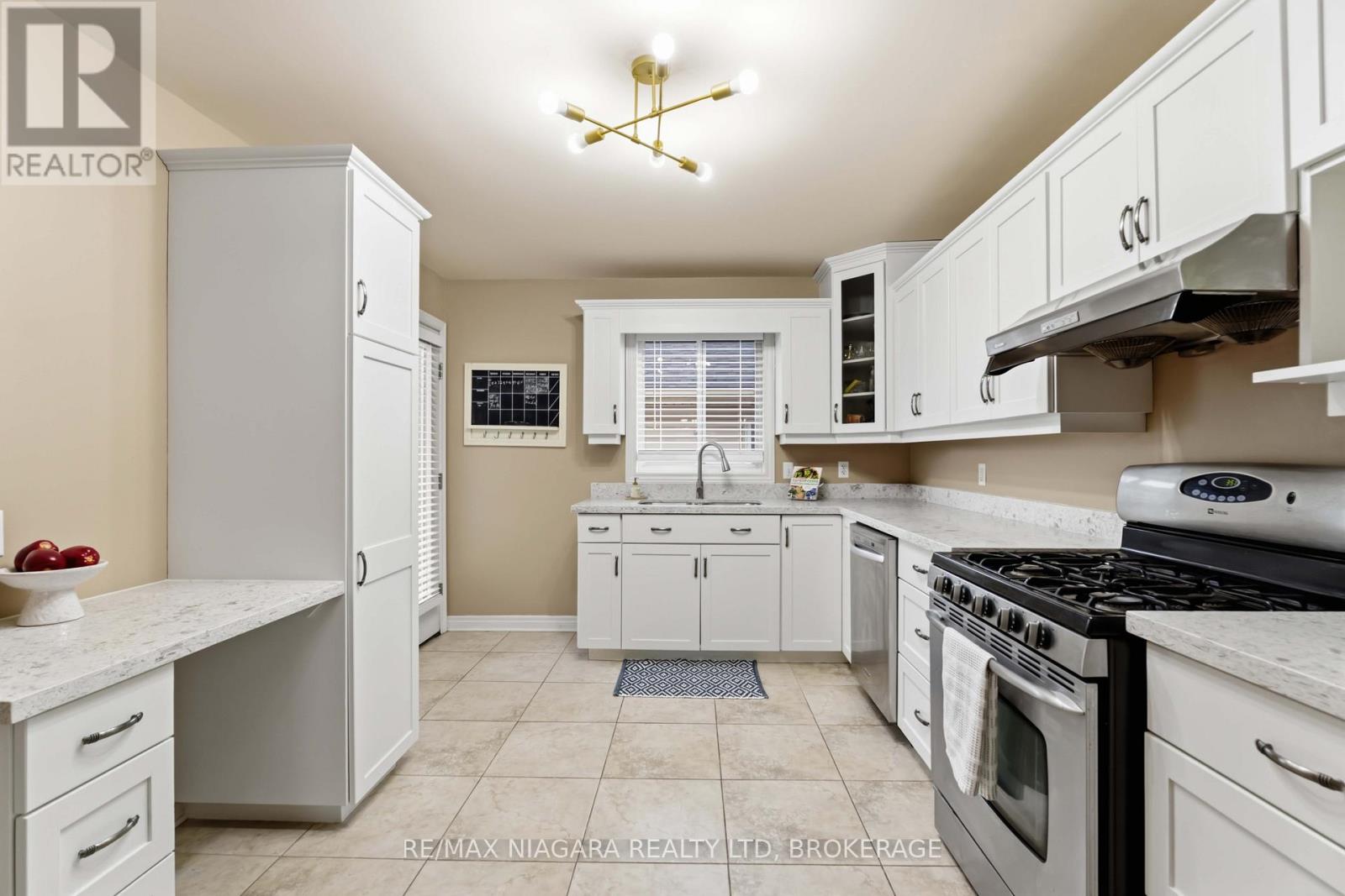 8340 Racey Avenue, Niagara Falls, Ontario  L2H 3M7 - Photo 8 - X13742532