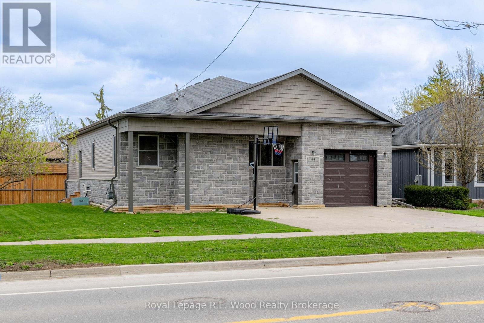 44 Stover Street N, Norwich, Ontario N0J 1P0 - Photo 2 - X13742552