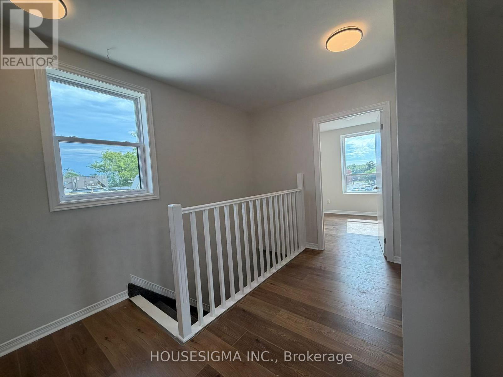Upper Unit - 28 West Street N, Orillia, Ontario  L3V 5B8 - Photo 16 - S13742286