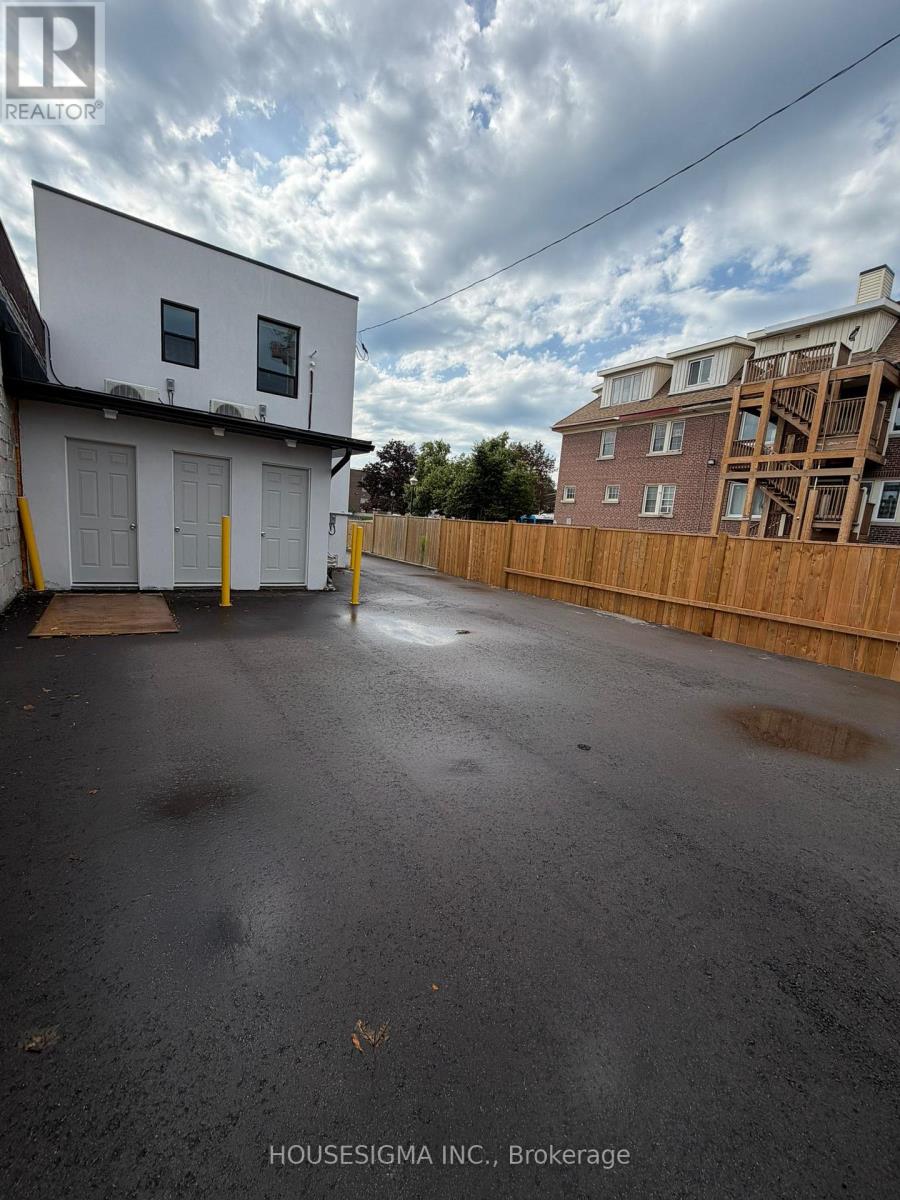Upper Unit - 28 West Street N, Orillia, Ontario  L3V 5B8 - Photo 23 - S13742286