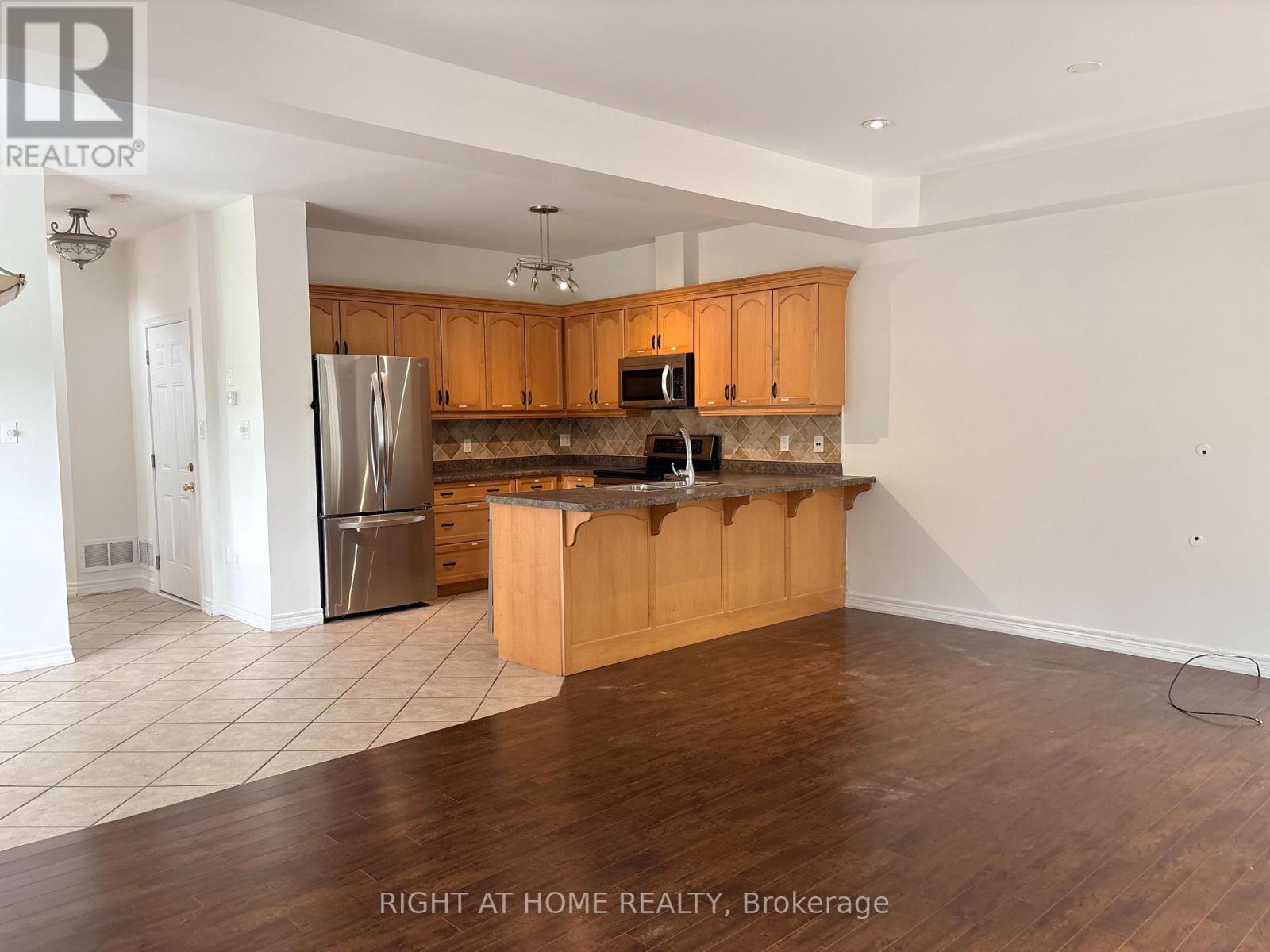 4029 Alexan Crescent, Burlington, Ontario L7M 5A8 - Photo 5 - W13739376