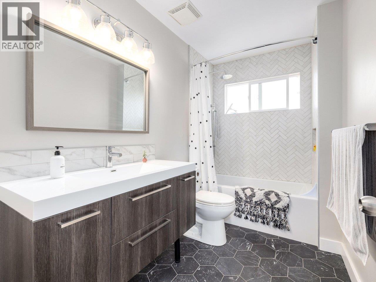 5295 St Andrews Place, Delta, British Columbia  V4M 4E5 - Photo 27 - R3161318