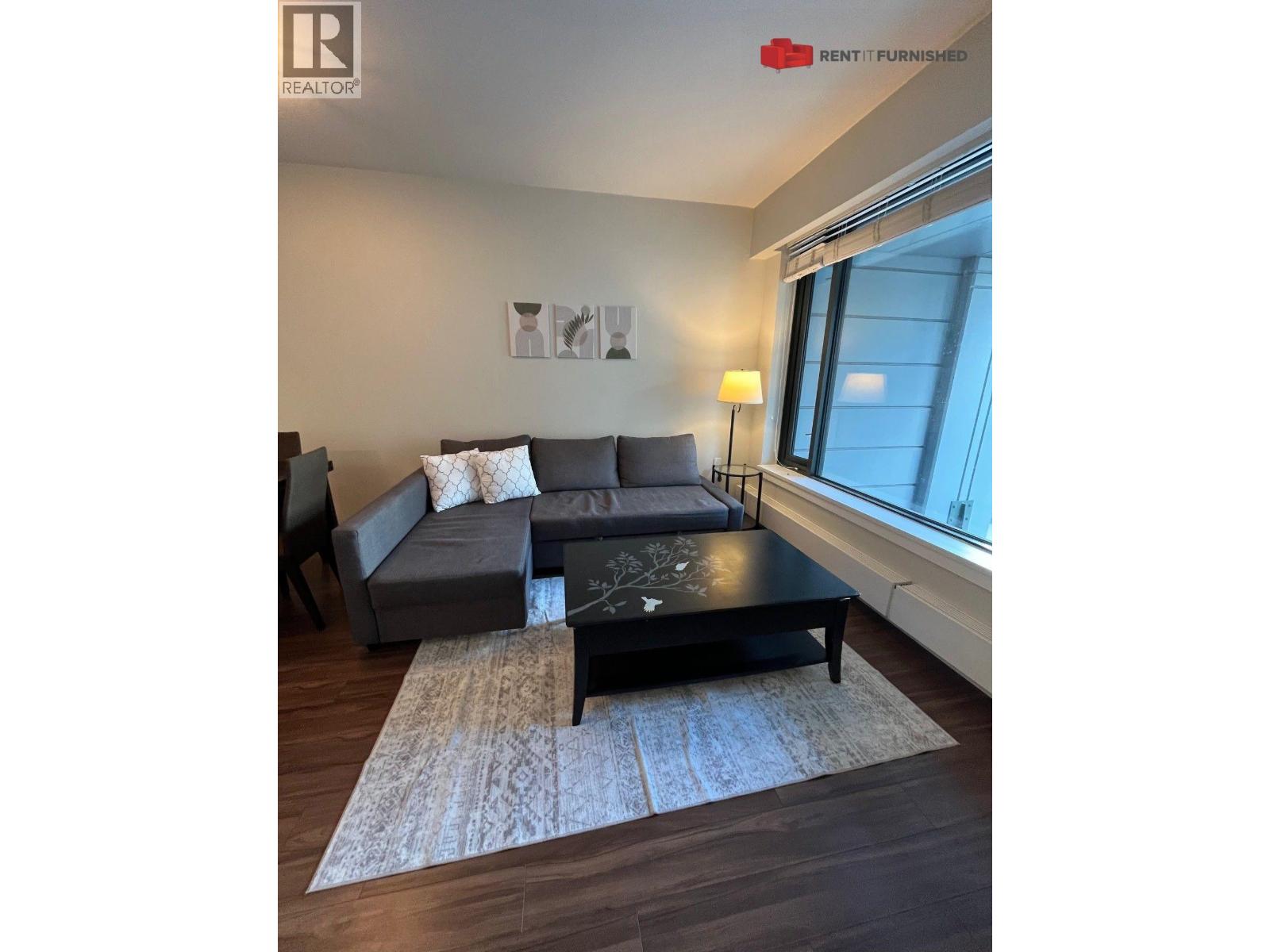 211 215 W 1ST STREET, vancouver, British Columbia