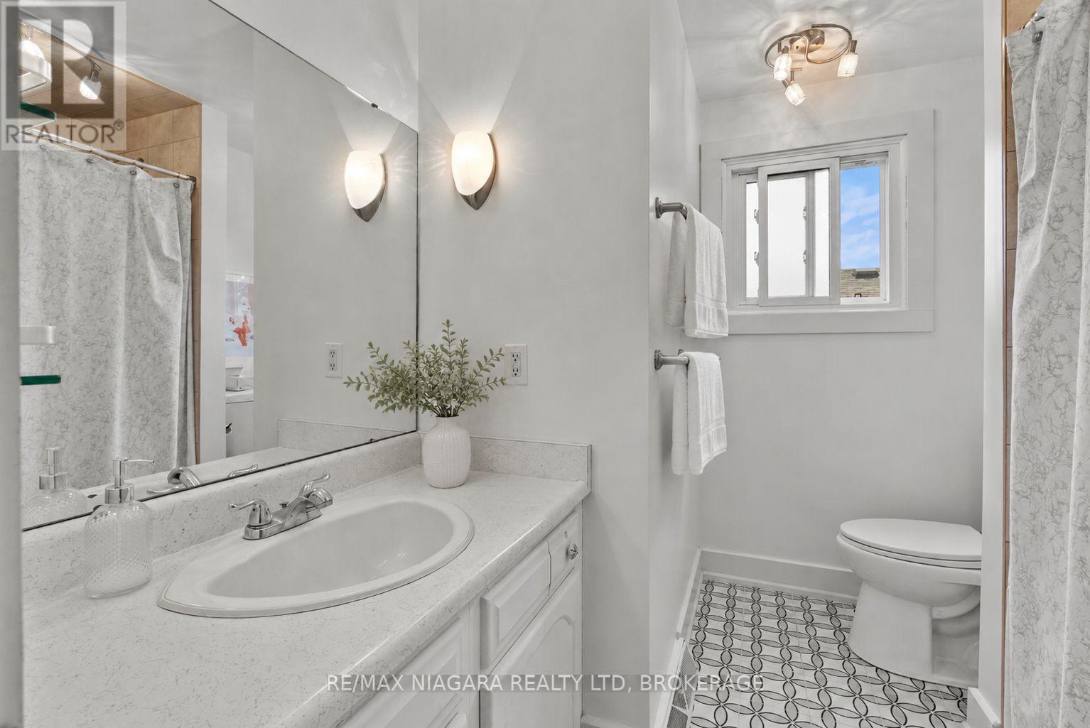 7 Ameer Drive, St. Catharines, Ontario  L2N 3S9 - Photo 25 - X13742194