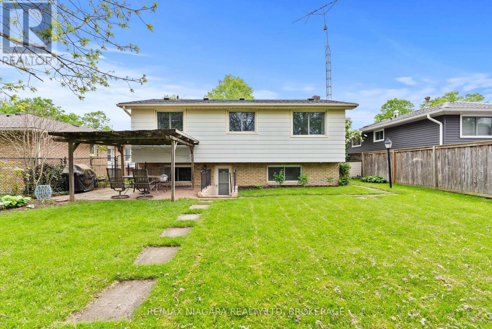 7 Ameer Drive, St. Catharines, Ontario  L2N 3S9 - Photo 28 - X13742194