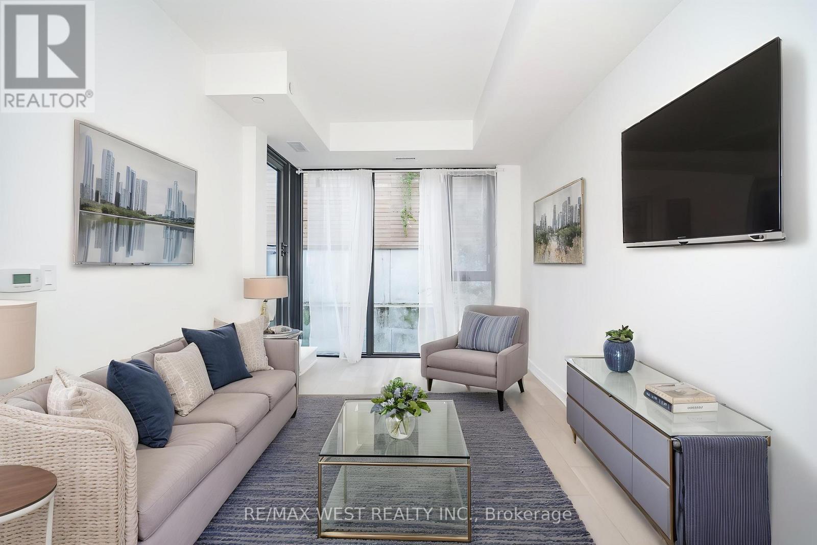 205 - 840 St Clair Avenue W, Toronto, Ontario  M6C 0A4 - Photo 3 - C13742408