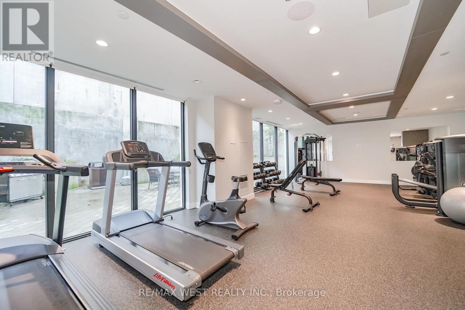 205 - 840 St Clair Avenue W, Toronto, Ontario  M6C 0A4 - Photo 8 - C13742408
