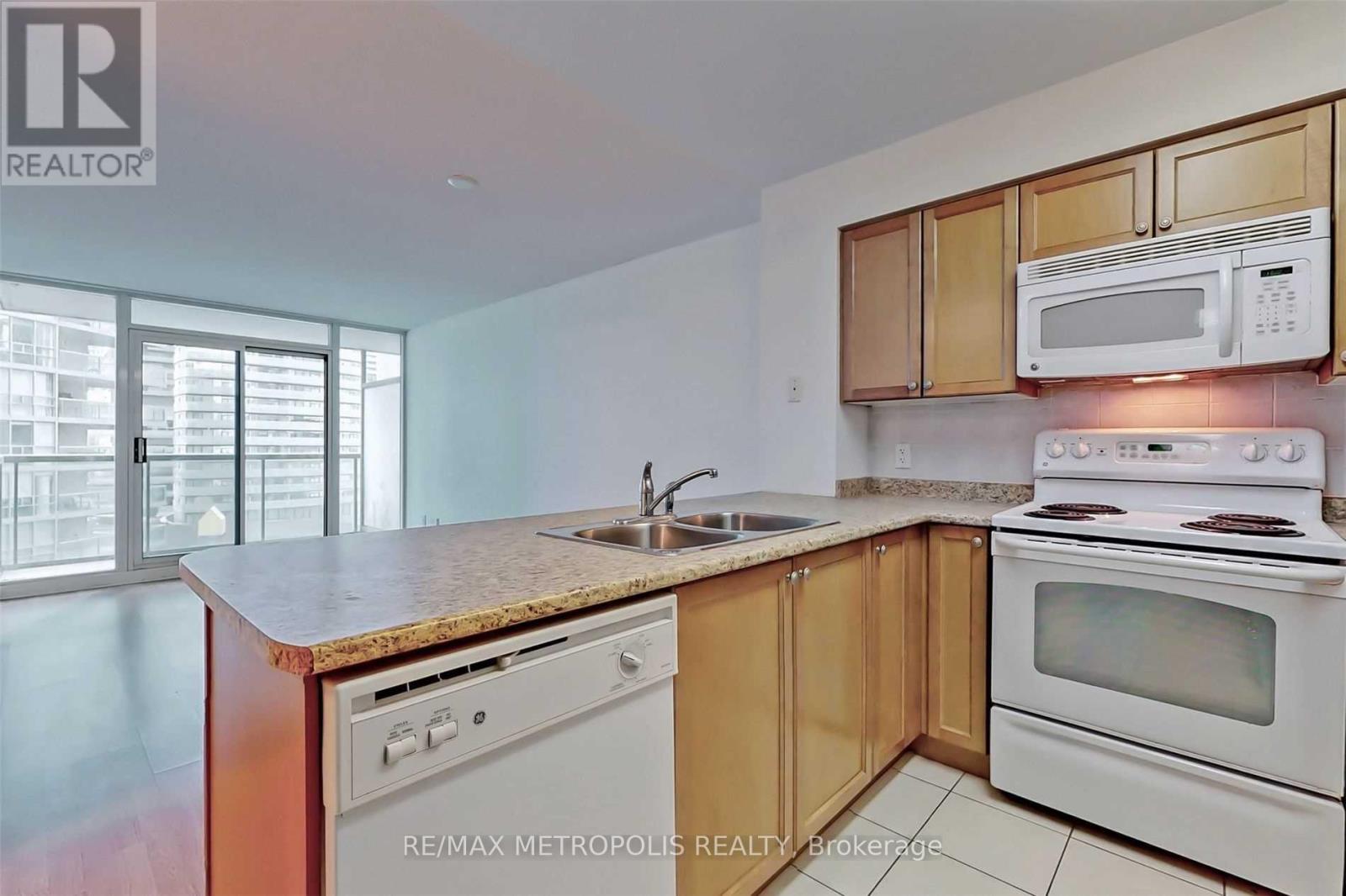 1005 - 51 Lower Simcoe Street, Toronto, Ontario  M5J 3A2 - Photo 10 - C13742506