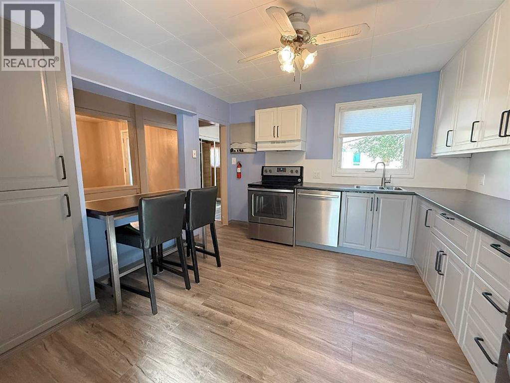 4904 53 Street, Athabasca, Alberta  T9S 1L1 - Photo 3 - A2342529