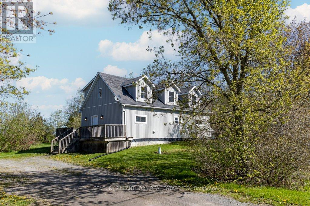 986 Black Road, Prince Edward County, Ontario  K0K 1W0 - Photo 2 - X13742590
