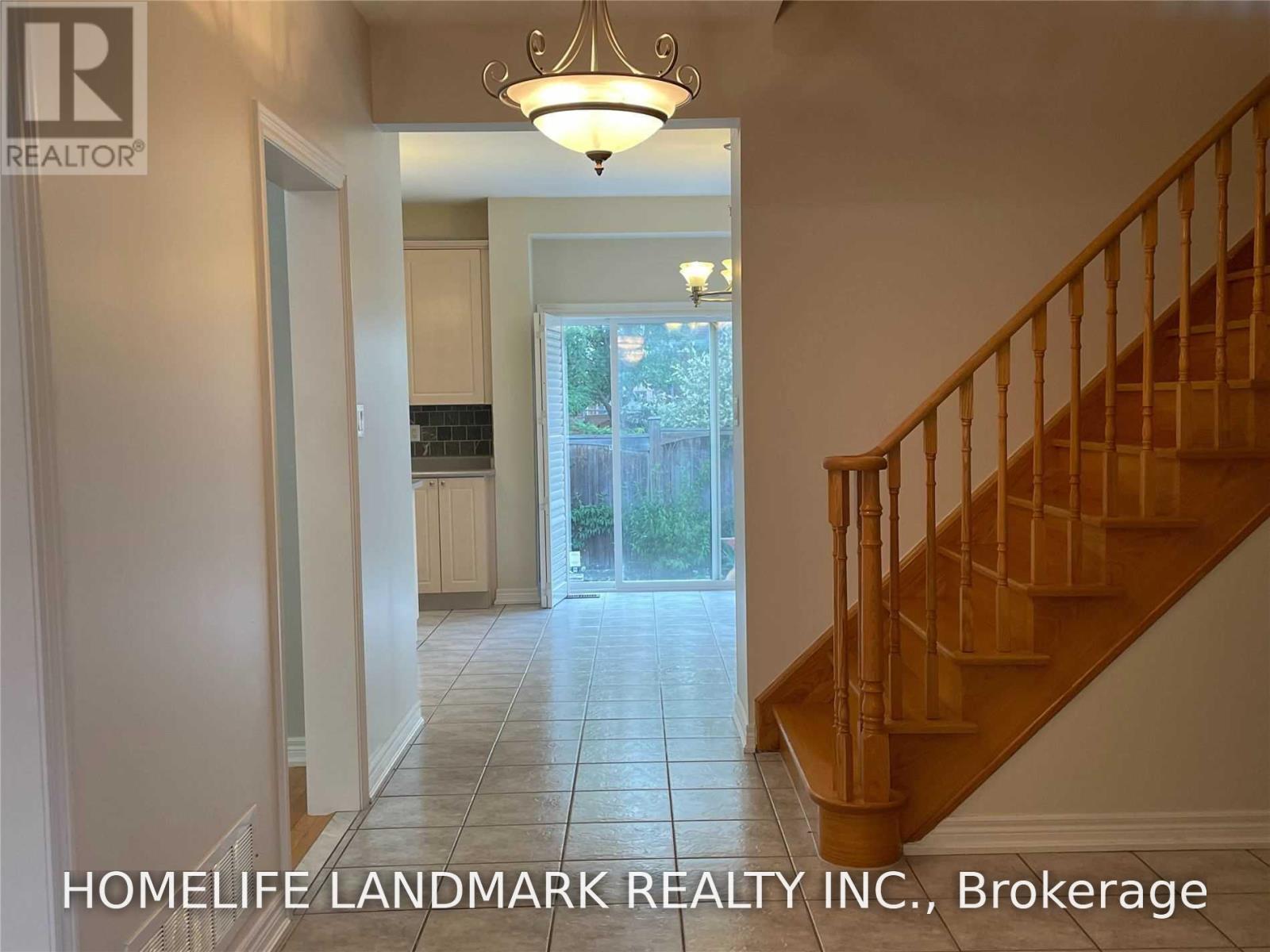 18 Hoppe Street, Ajax, Ontario  L1Z 1N5 - Photo 2 - E13742478