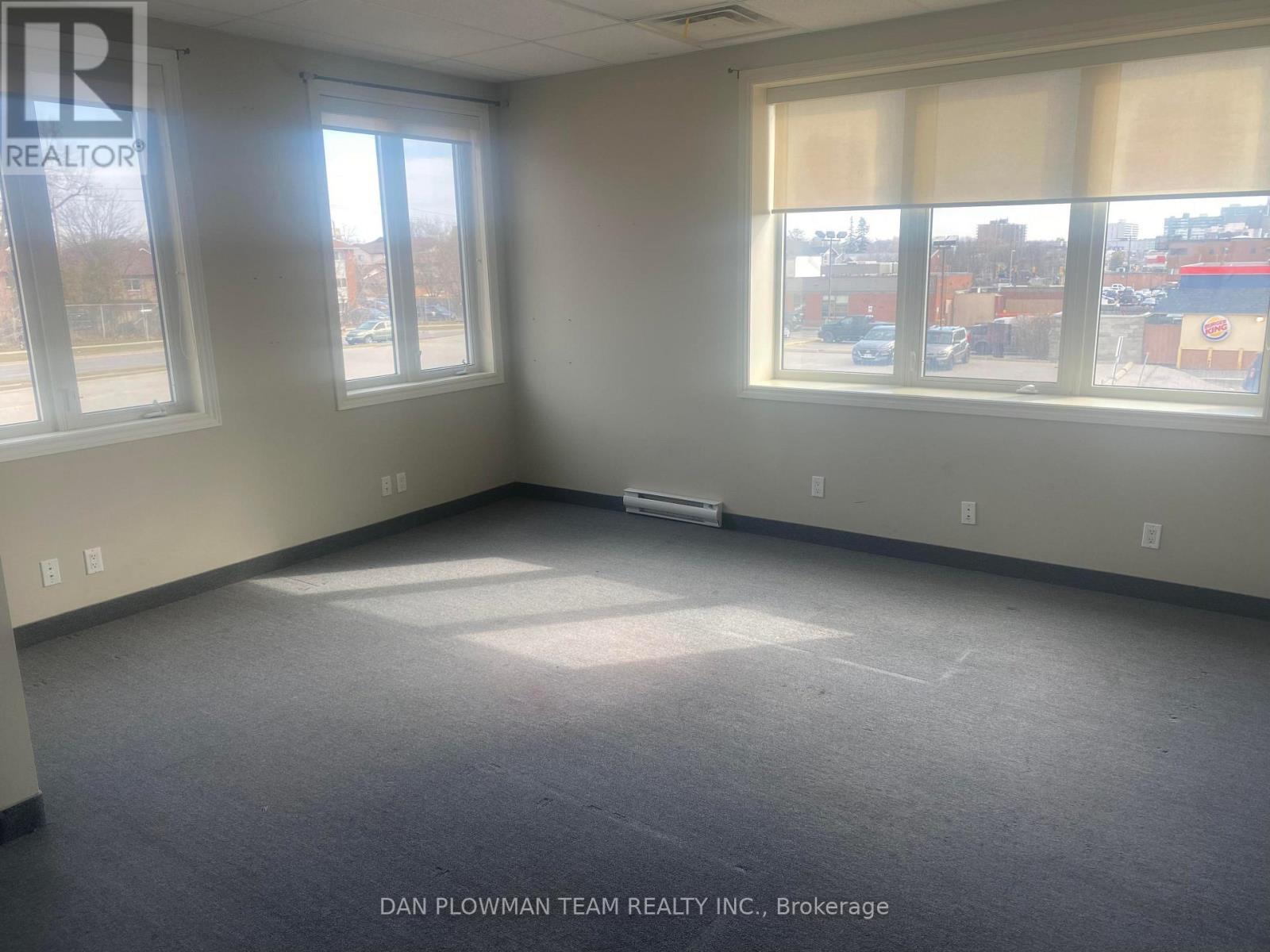 360 King Street W, Oshawa, Ontario  L1J 2J9 - Photo 11 - E13742488