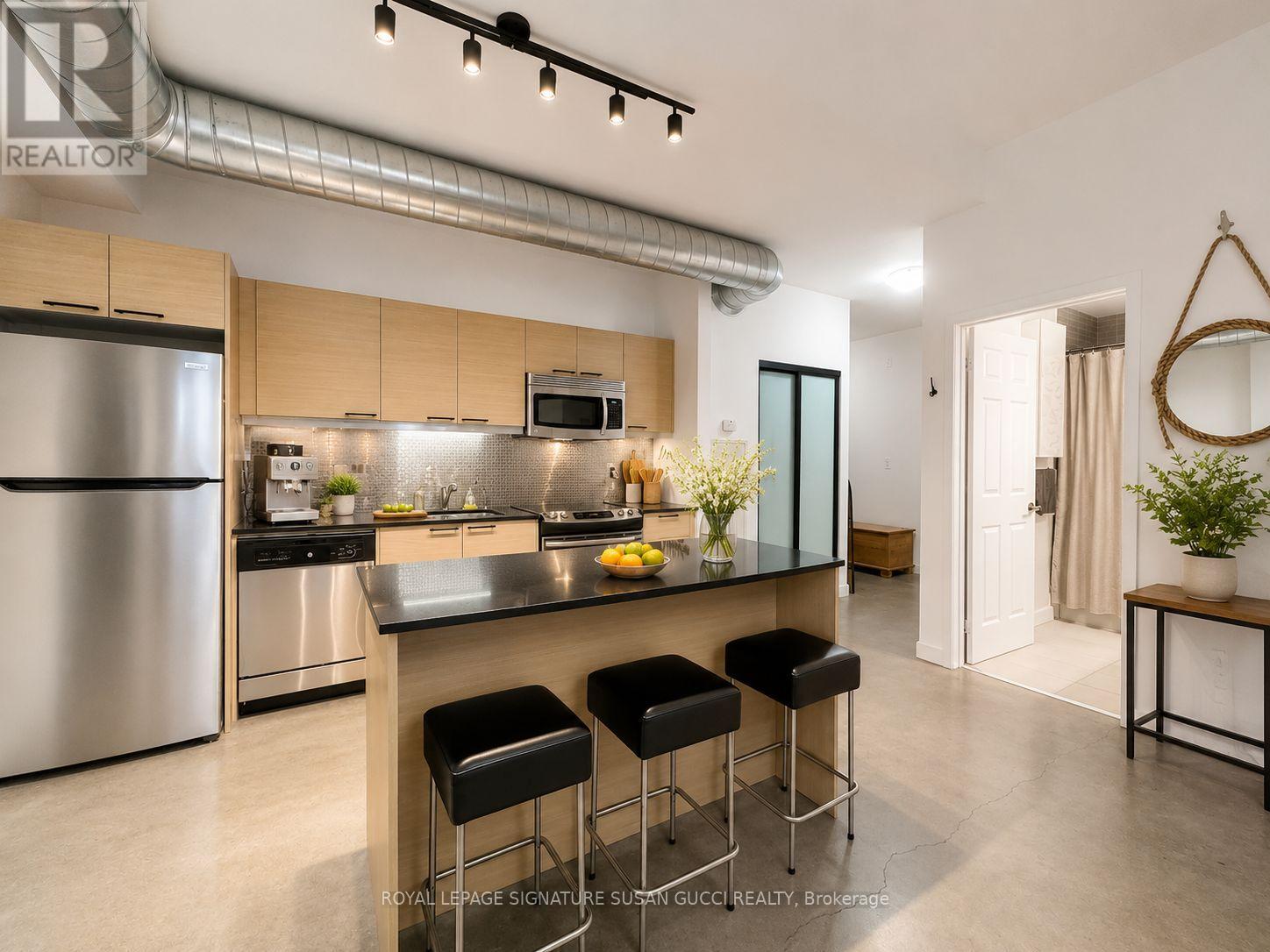 610 - 625 Queen Street E, Toronto, Ontario  M4M 1G7 - Photo 4 - E13742496
