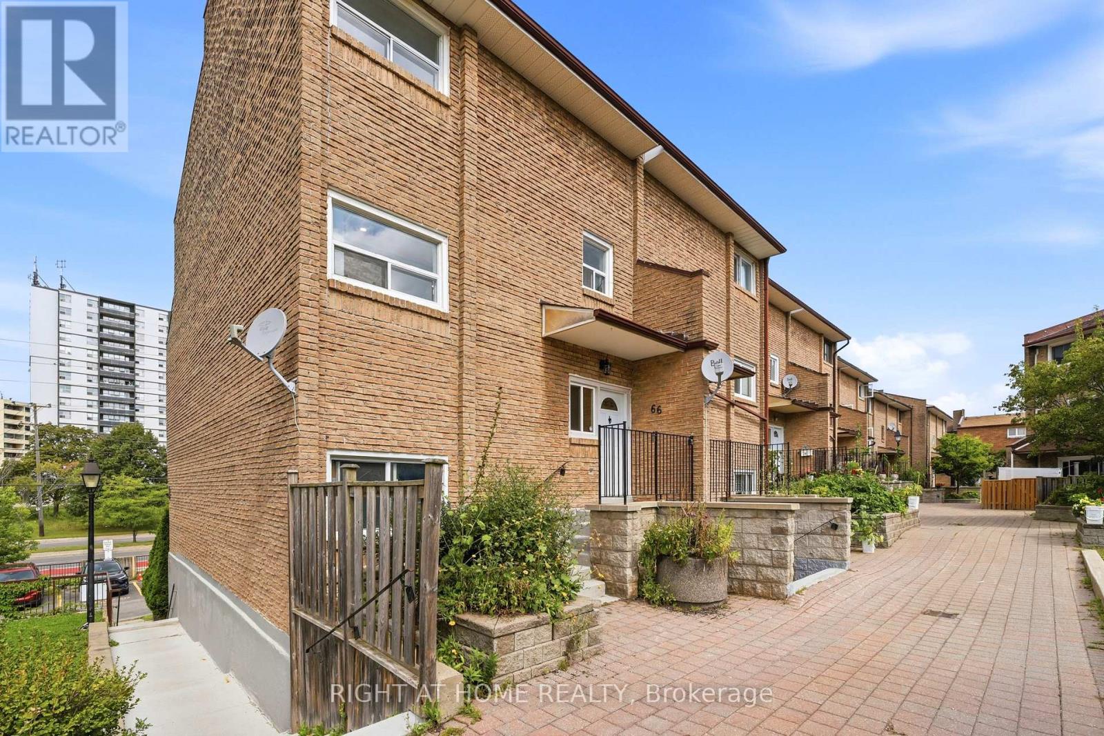 66 - 91 Muir Drive, Toronto, Ontario  M1M 3T7 - Photo 1 - E13742550
