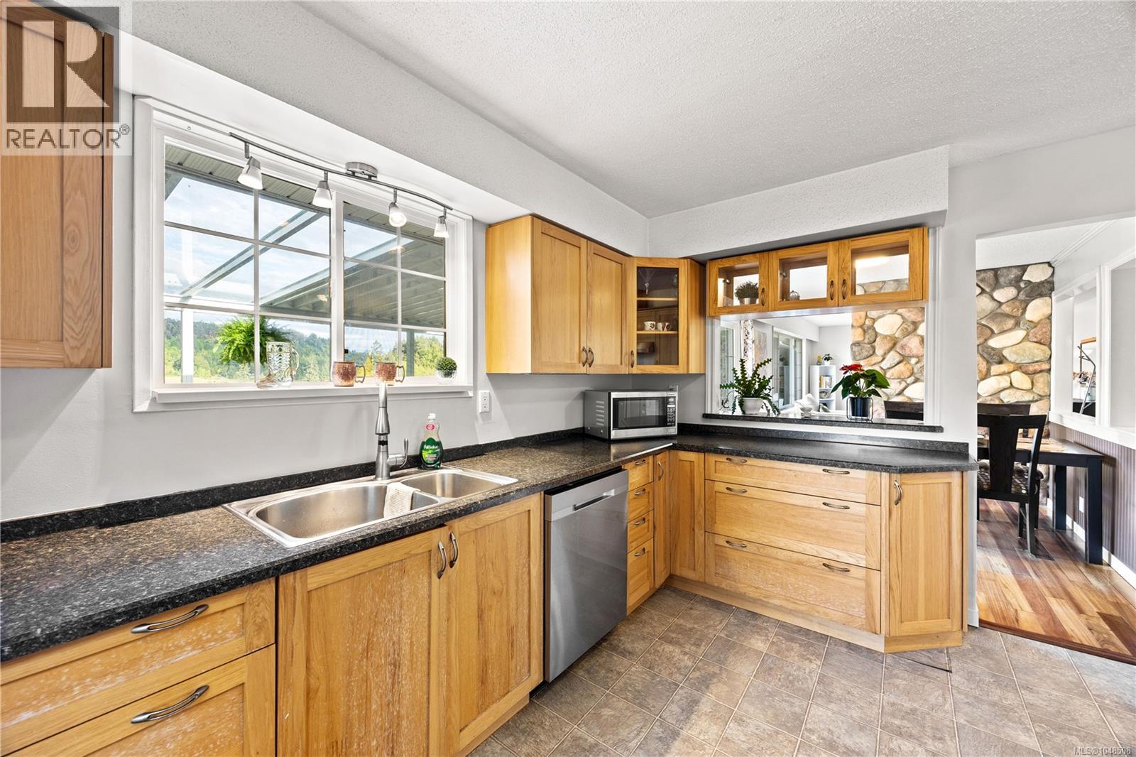 2077 Lakeside Dr, Nanaimo, British Columbia  V9X 1B5 - Photo 16 - 1048508