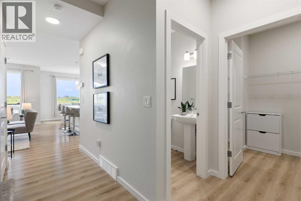 464 Lawthorn Way Se, Airdrie, Alberta  T4A 3M8 - Photo 4 - A2339273