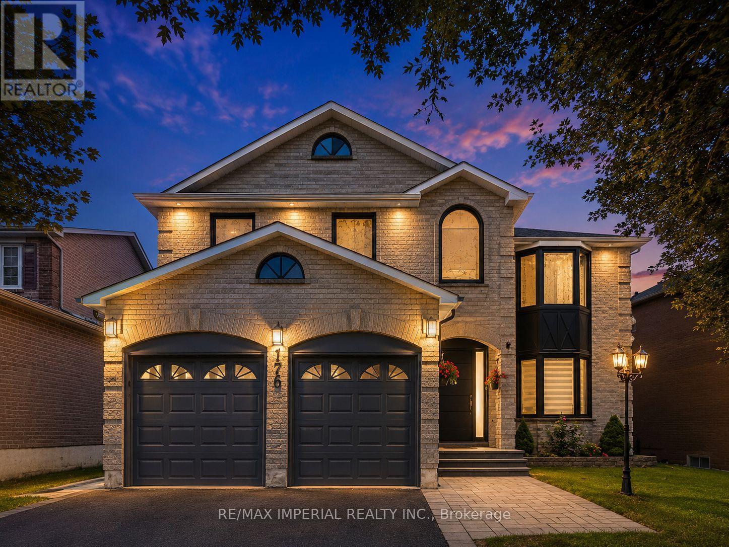 176 TIMPSON DRIVE, Aurora, Ontario