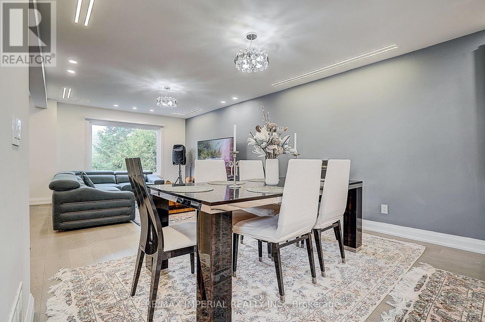 176 Timpson Drive, Aurora, Ontario  L4G 5N2 - Photo 8 - N13742594