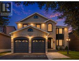176 TIMPSON DRIVE, Aurora, Ontario