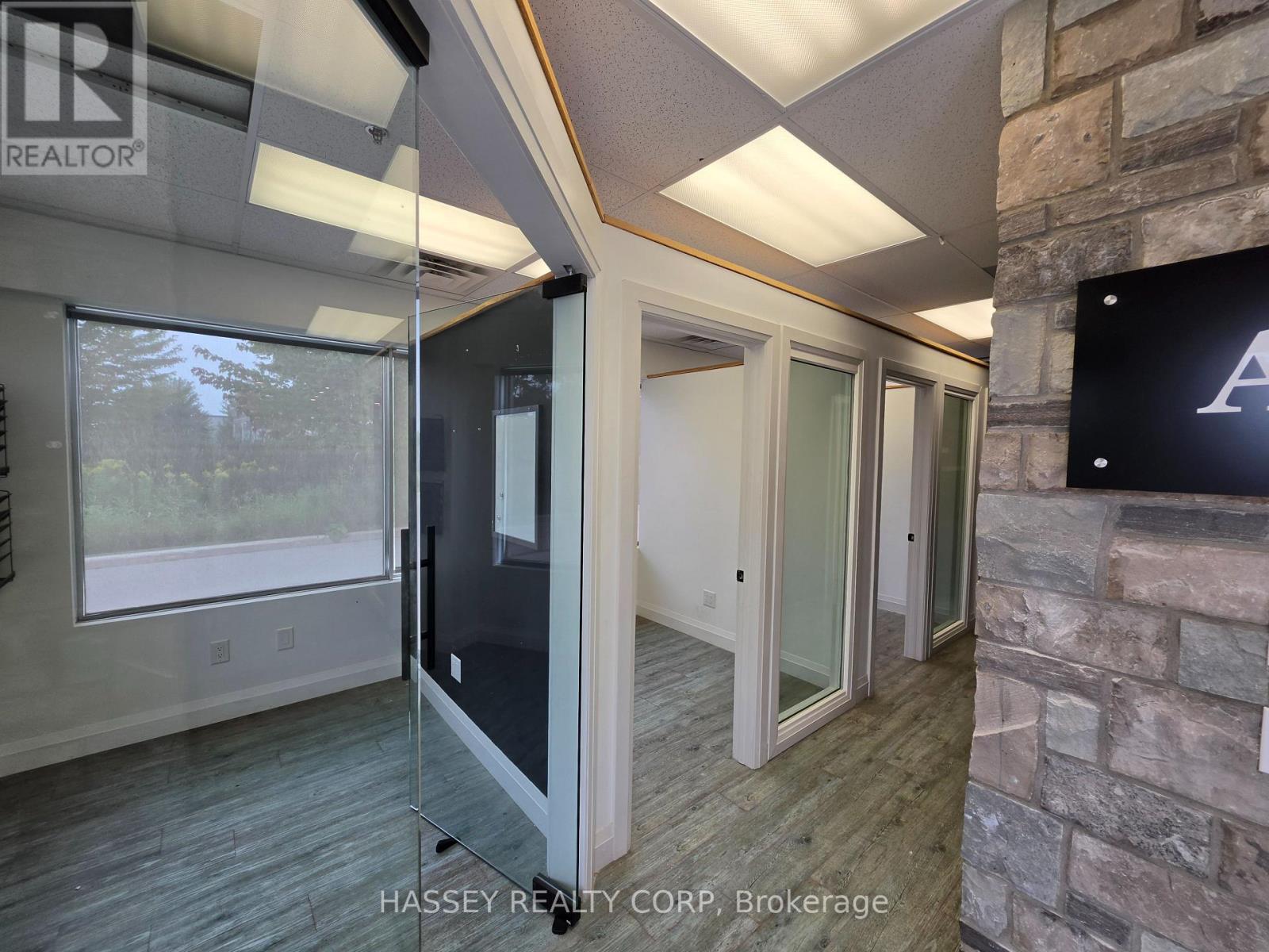 1 - 353 Saunders Road, Barrie (400 East), Ontario  L4N 9A3 - Photo 4 - S13742482