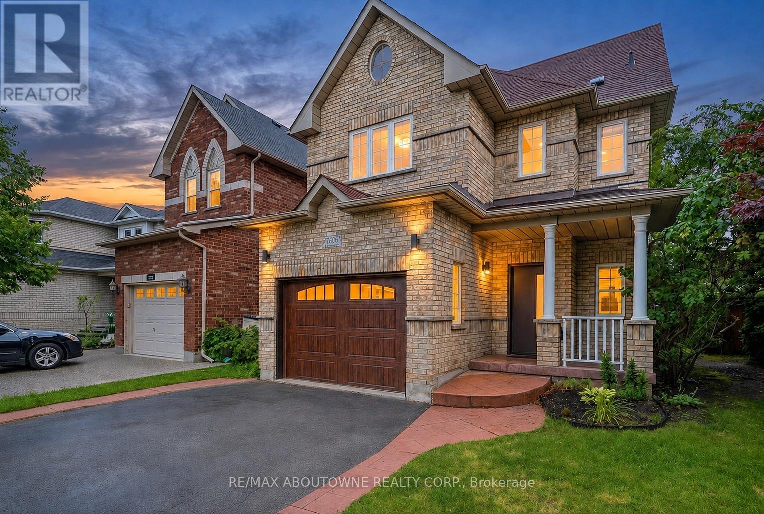 1282 PARKHURST DRIVE, Oakville, Ontario
