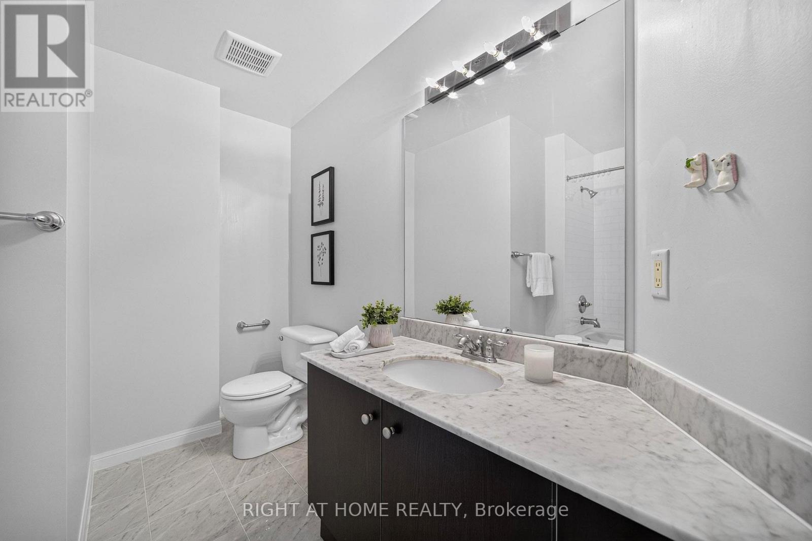 2201 - 15 Windermere Avenue, Toronto, Ontario  M6S 5A2 - Photo 15 - W13742476