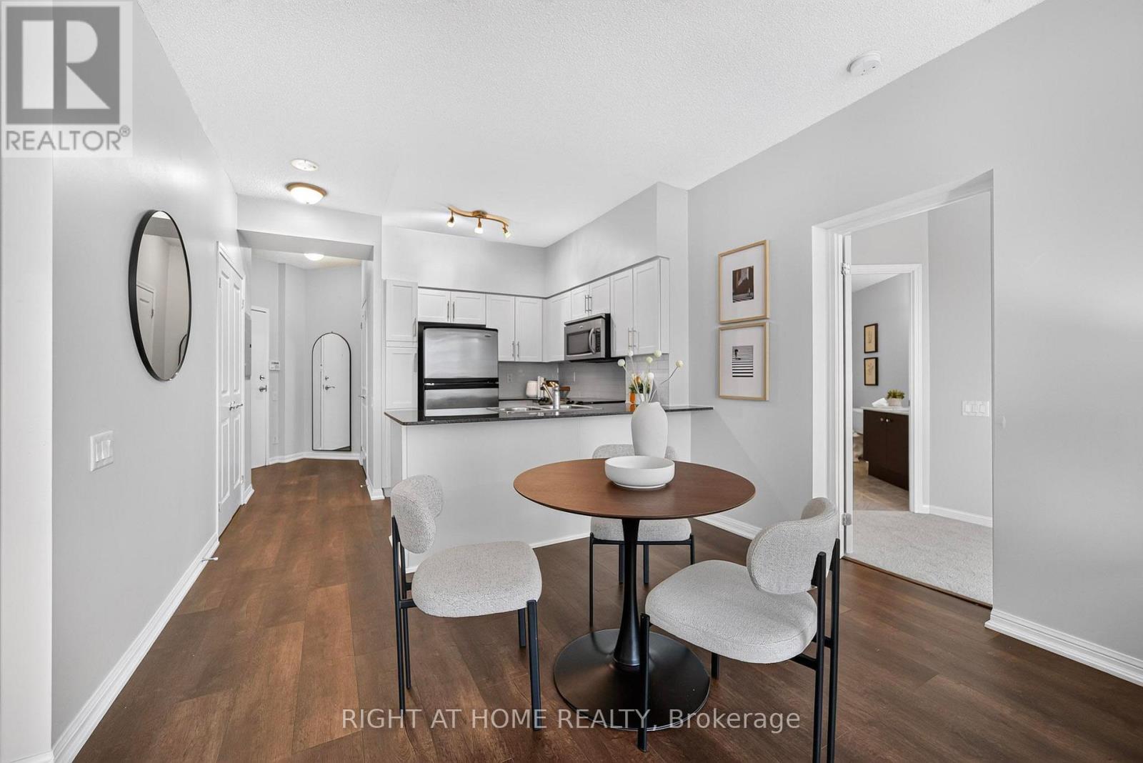 2201 - 15 Windermere Avenue, Toronto, Ontario  M6S 5A2 - Photo 6 - W13742476