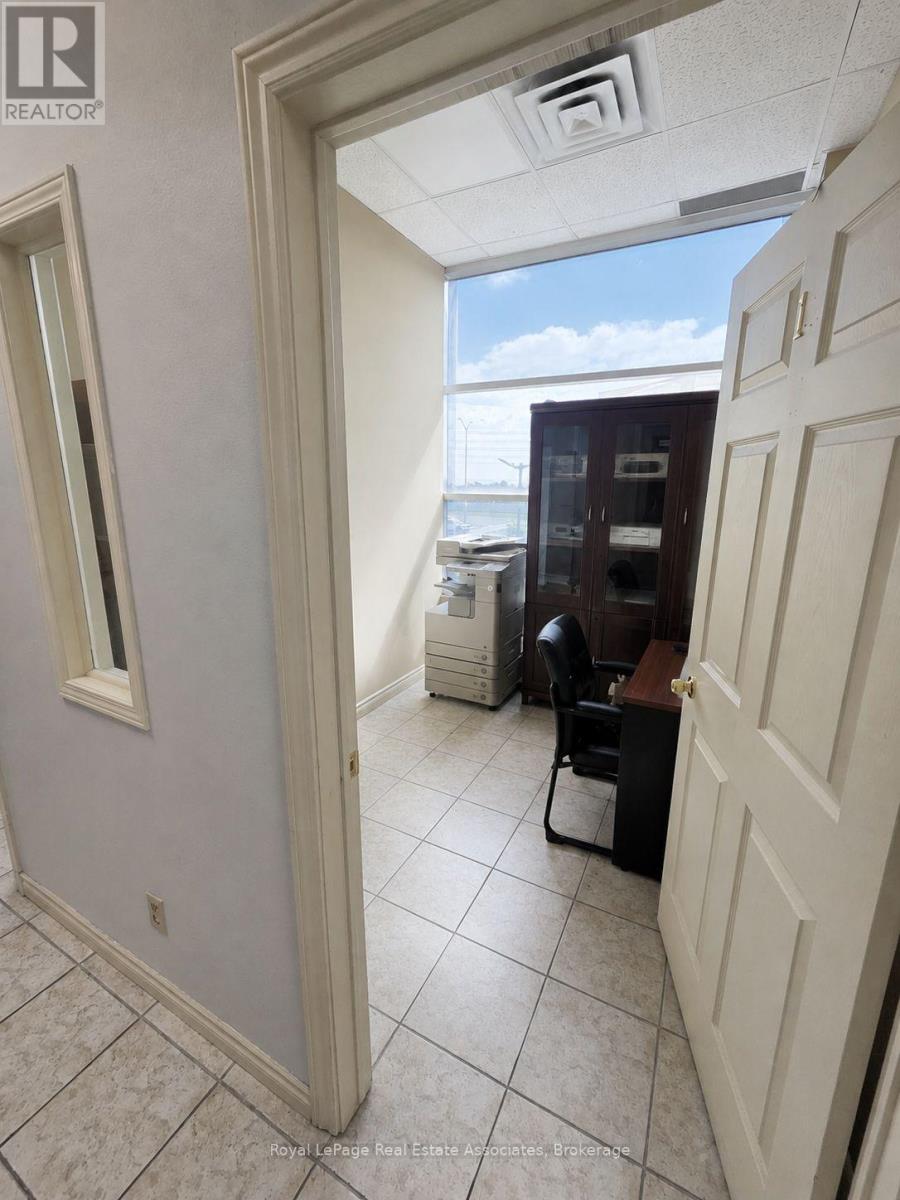 206/208 - 2260 Bovaird Drive E, Brampton, Ontario  L6R 3J5 - Photo 30 - W13742568