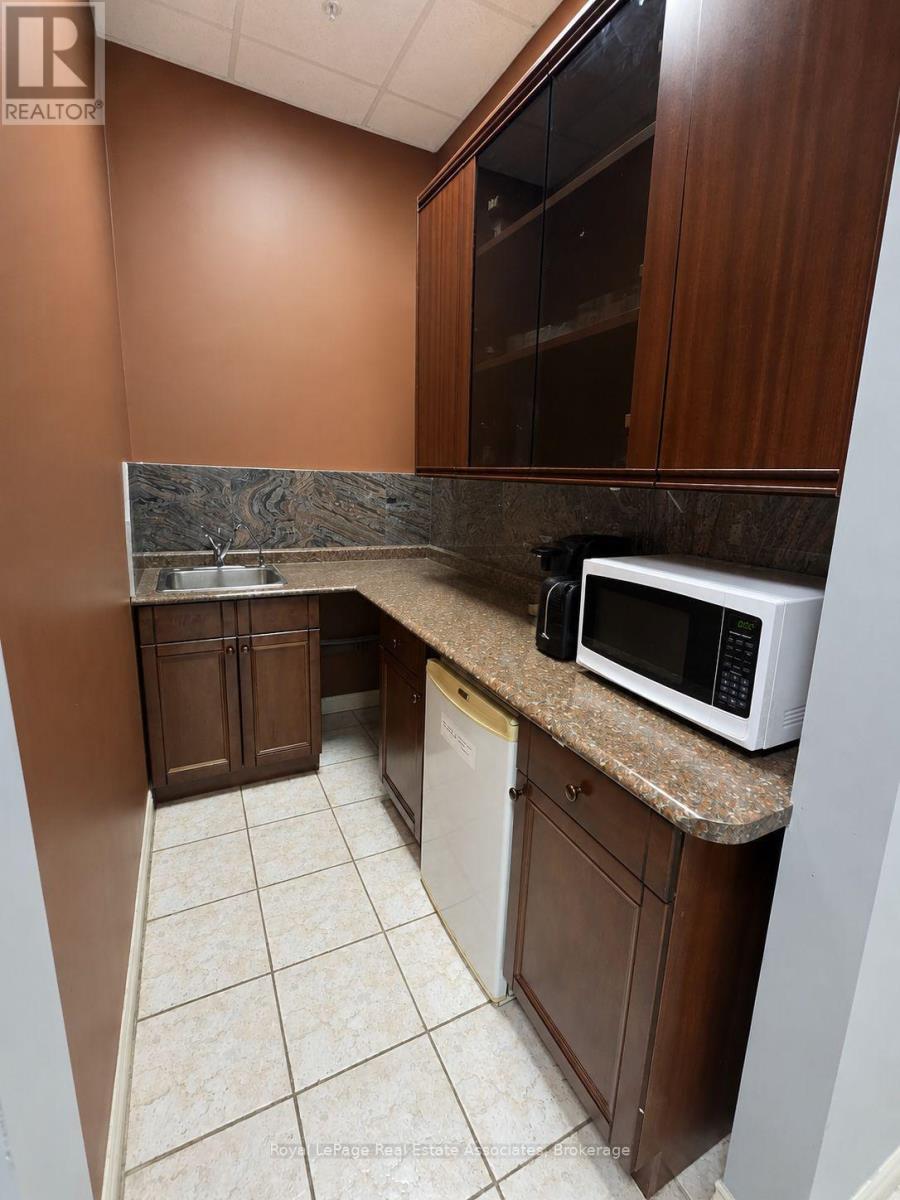 206/208 - 2260 Bovaird Drive E, Brampton, Ontario  L6R 3J5 - Photo 31 - W13742568