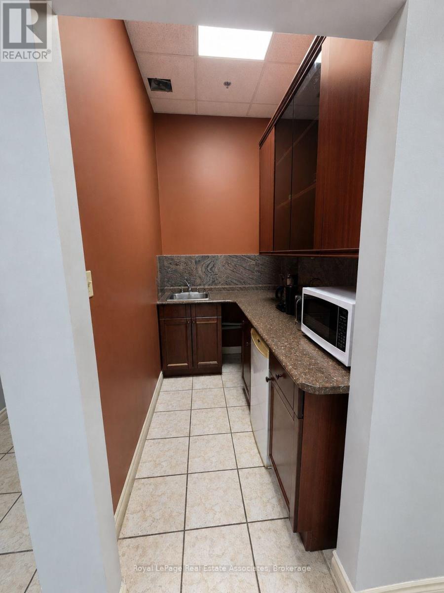 206/208 - 2260 Bovaird Drive E, Brampton, Ontario  L6R 3J5 - Photo 32 - W13742568