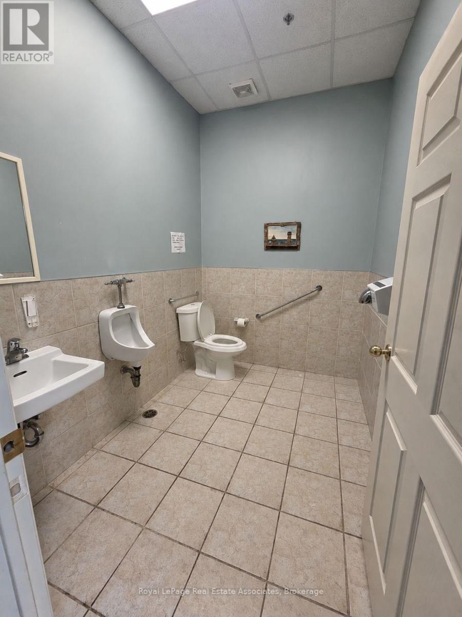 206/208 - 2260 Bovaird Drive E, Brampton, Ontario  L6R 3J5 - Photo 34 - W13742568