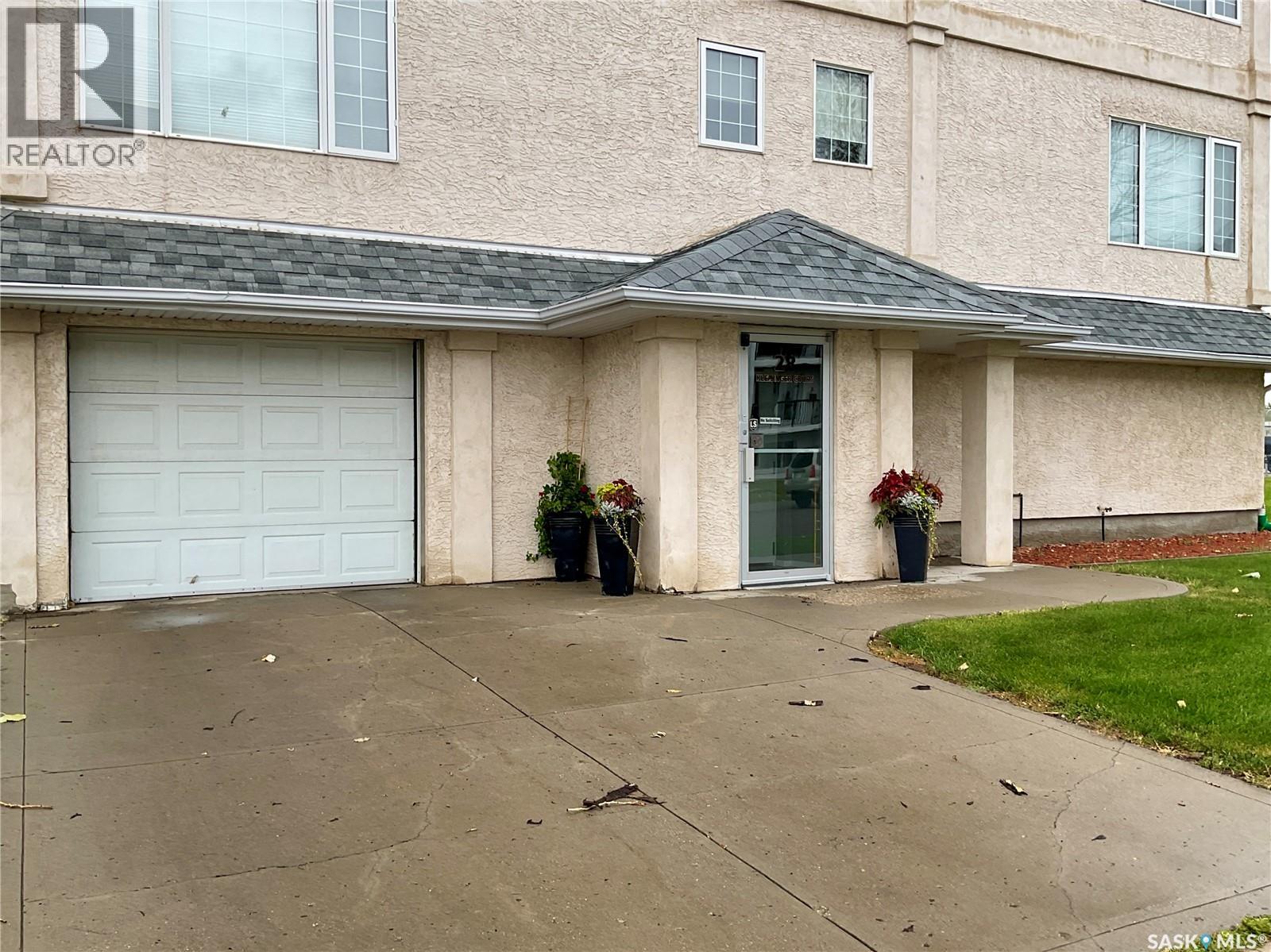404 28 Kleisinger Crescent, Regina, Saskatchewan  S4R 8T8 - Photo 2 - SK047478
