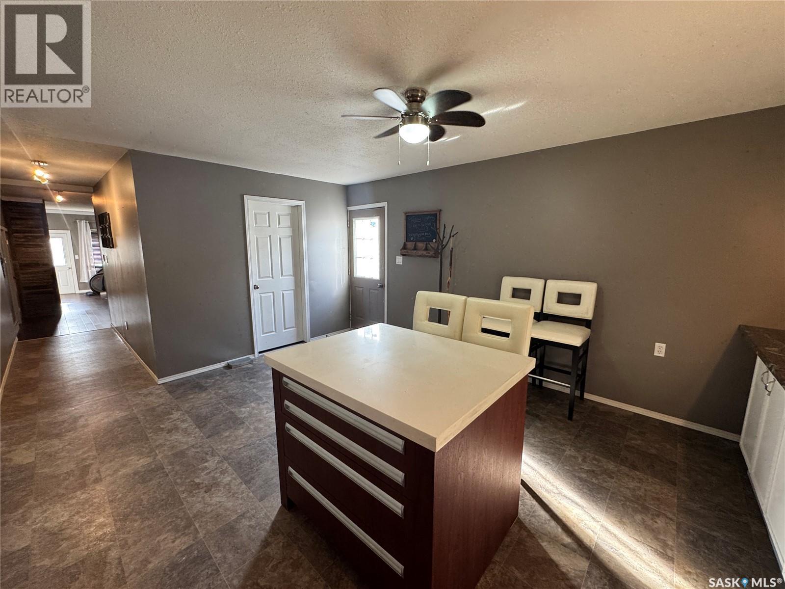 307 6th Avenue E, Biggar, Saskatchewan  S0K 0M0 - Photo 6 - SK047435