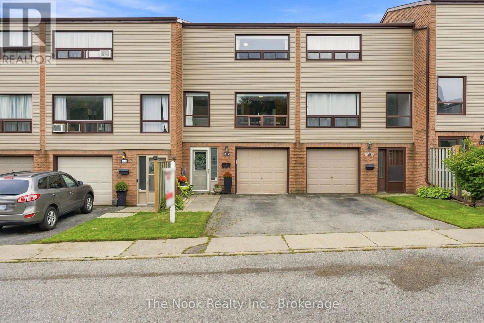 27 THE BRIDLE PATH, Clarington, Ontario