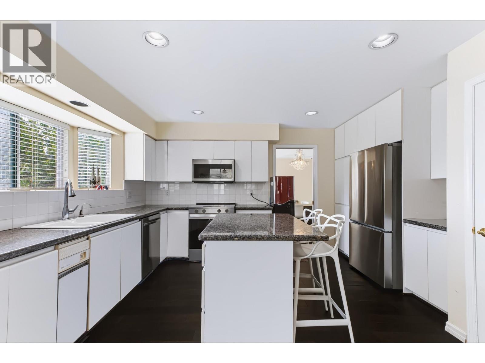 1728 W 60th Avenue, Vancouver, British Columbia  V6P 2A6 - Photo 12 - R3160903
