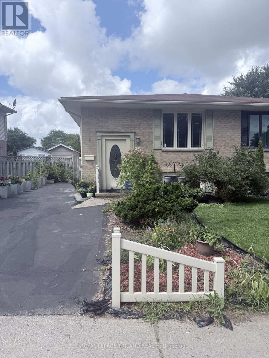 $2,800 Monthly85 Bonaventure Drive, London East, Ontario