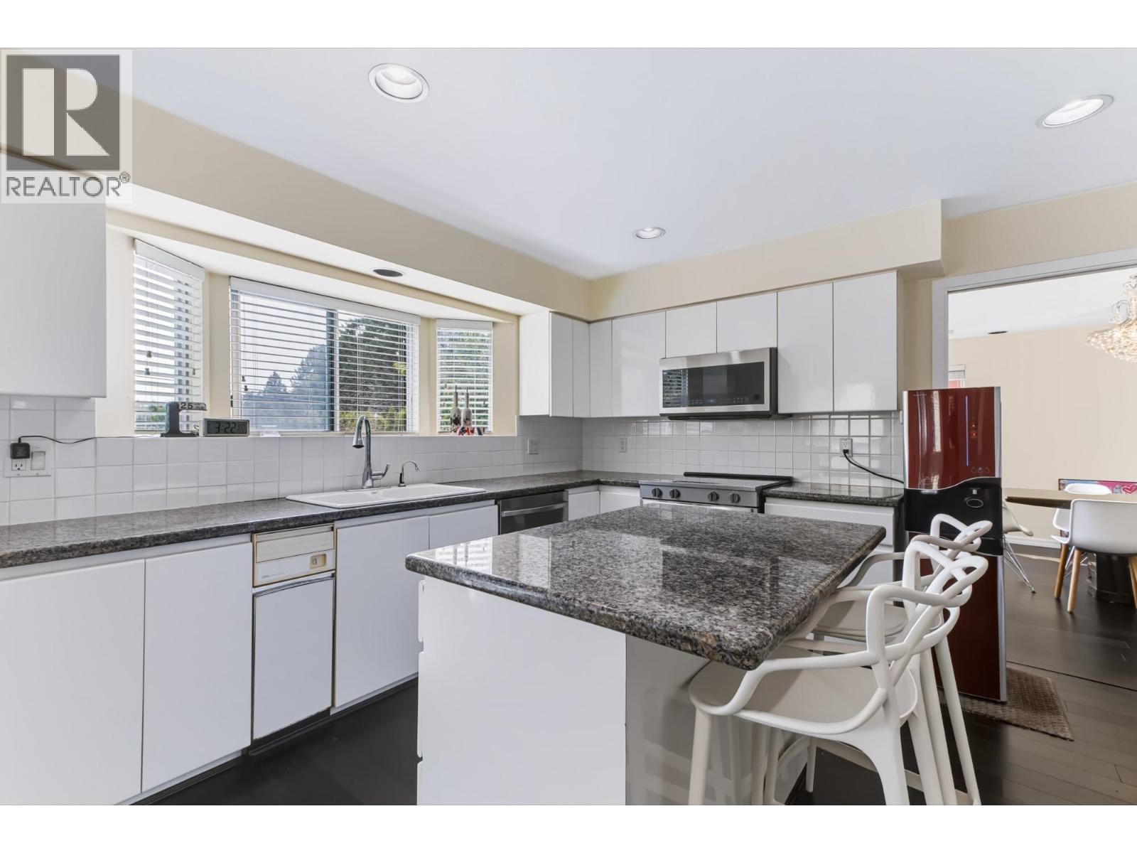 1728 W 60th Avenue, Vancouver, British Columbia  V6P 2A6 - Photo 11 - R3160903