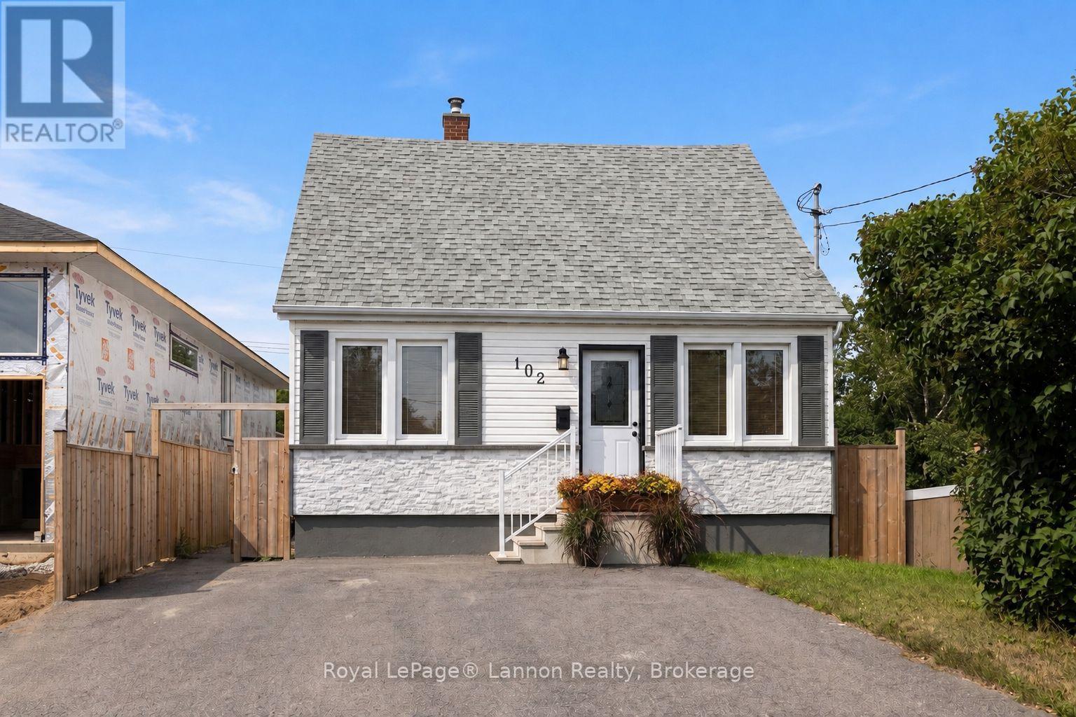 102 Bruce Street, Thunder Bay, Ontario  P7A 5W6 - Photo 1 - X13742666