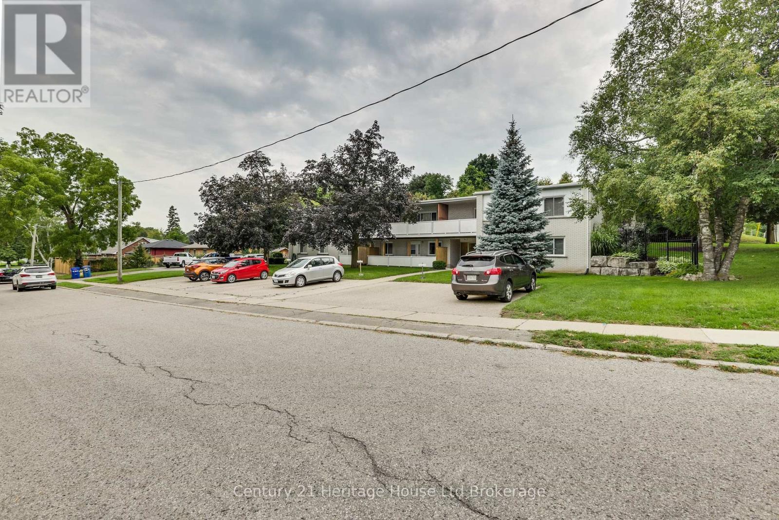 231 Wellington Street N, Woodstock, Ontario N4S 6S1 - Photo 2 - X13742734