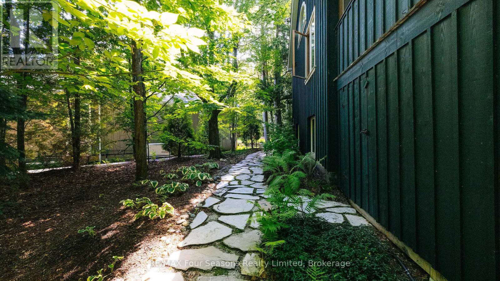 129 Davos Drive, Blue Mountains, Ontario  L9Y 0S9 - Photo 41 - X13742646