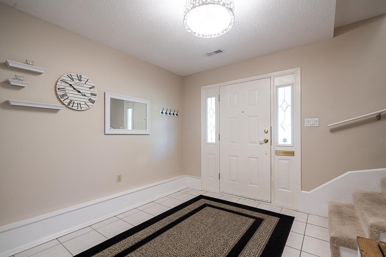 8771 Shepherd Way, Delta, British Columbia  V4C 4J9 - Photo 4 - R3161352