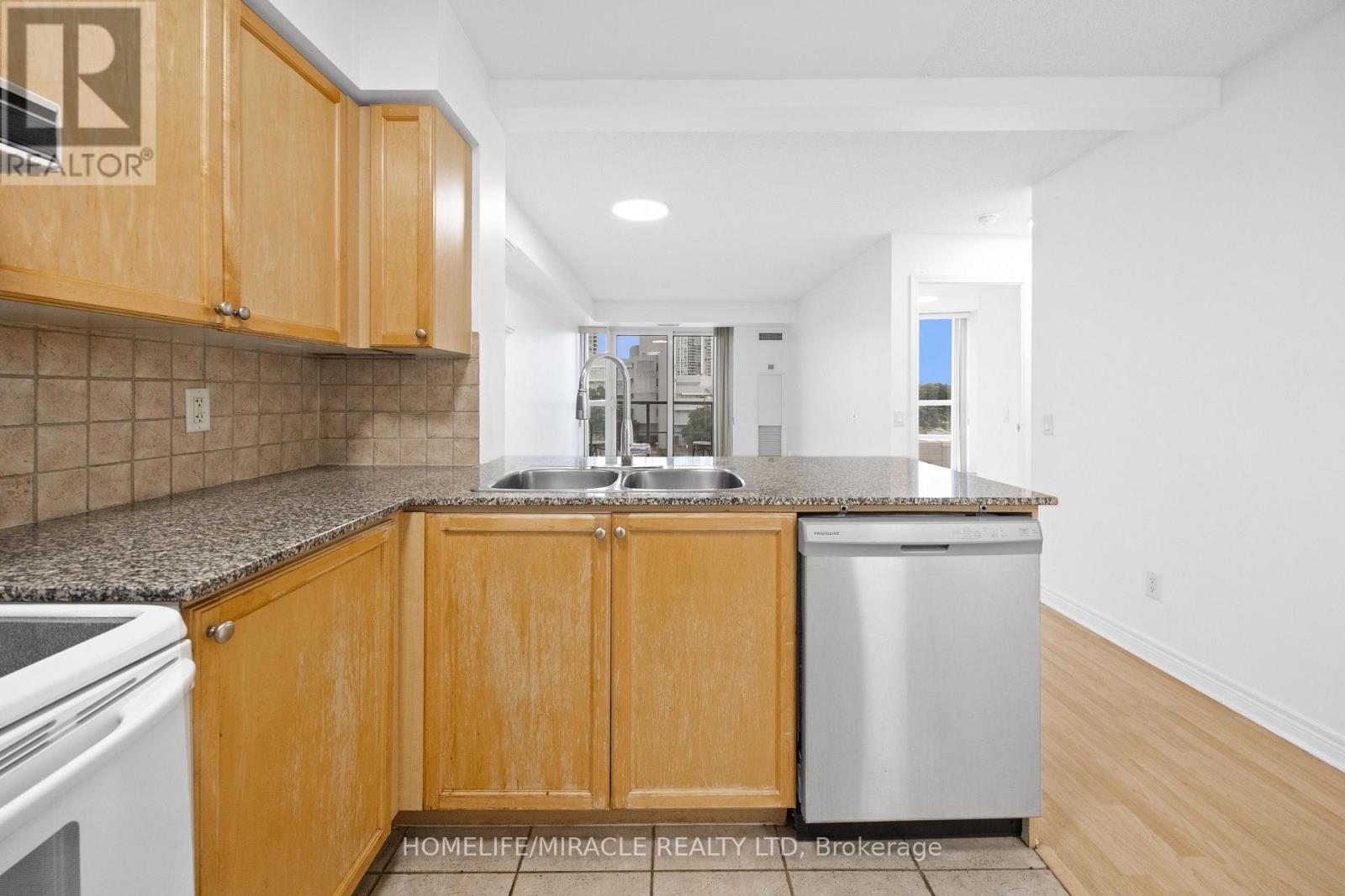 410 - 83 Borough Drive, Toronto, Ontario  M1P 5E4 - Photo 8 - E13742708