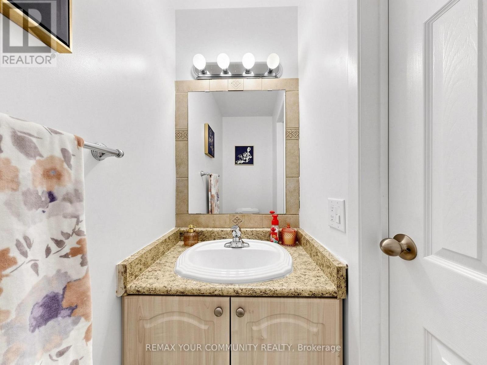 59 Valley Stream Drive, Toronto, Ontario  M1V 2A4 - Photo 19 - E13742810